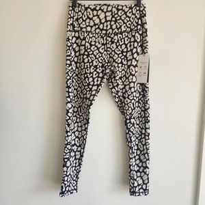 GLYDER LEGGINGS  / WORKOUT LEGGINGS IN CONTRAST LEOPARD